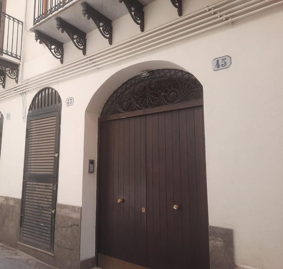 Peri Peri House - Palermo Centro Apartment Exterior photo